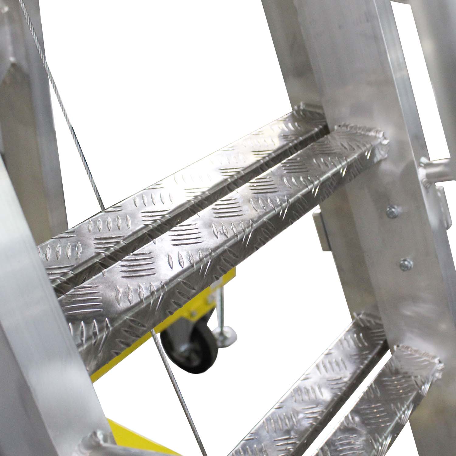 Мобильная вышка-стремянка алюминиевая с платформой ВСА-Н