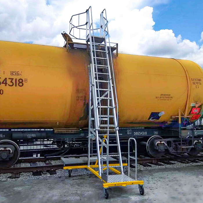 Мобильная вышка-стремянка алюминиевая с платформой ВСА-Н