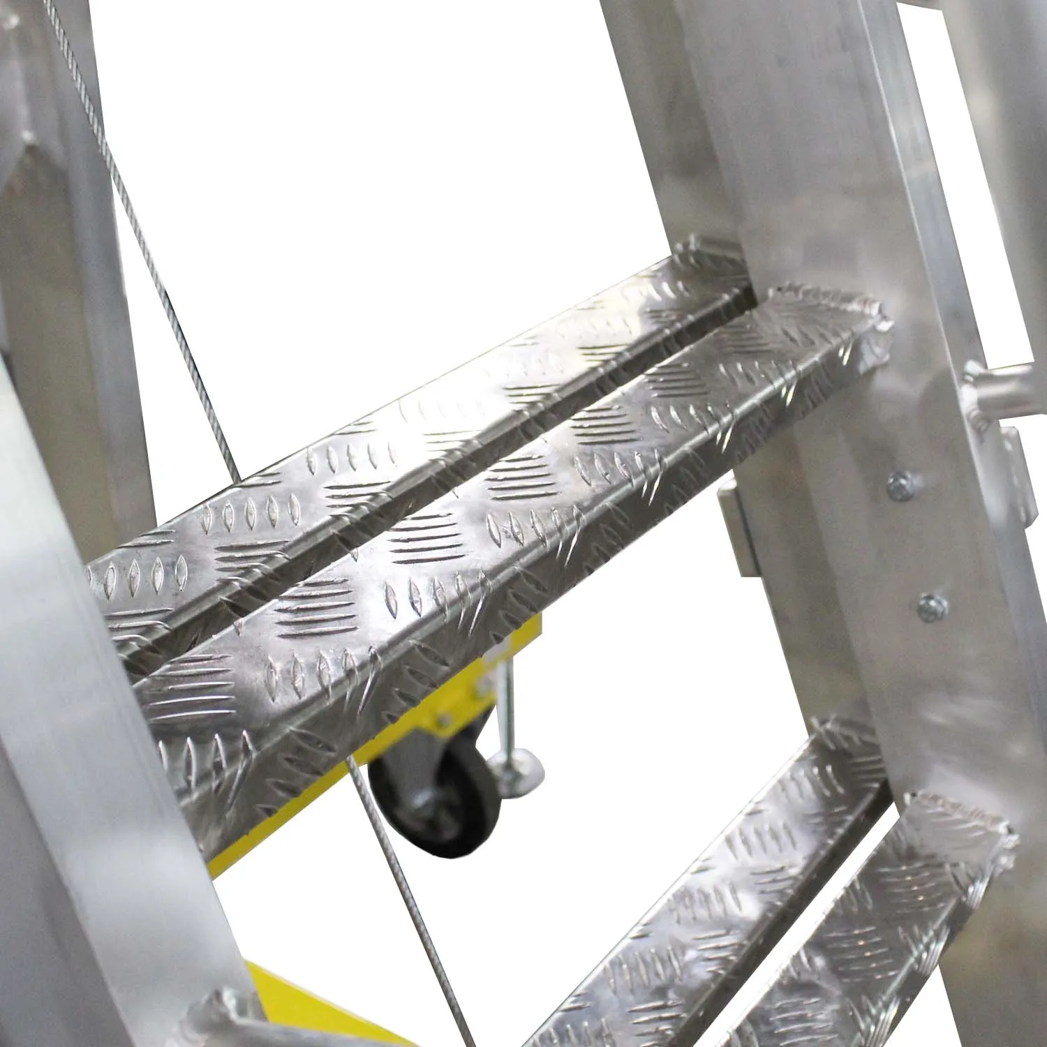 Мобильная вышка-стремянка алюминиевая с платформой ВСА-Н